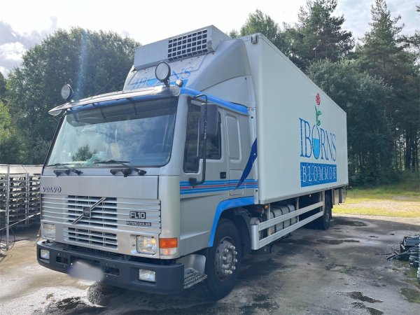 Lastbil (kylbil) VOLVO FL10 4X2