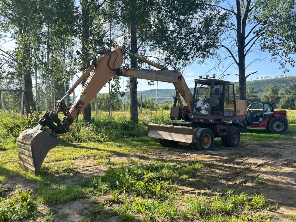 Hjulgrävare Case 888