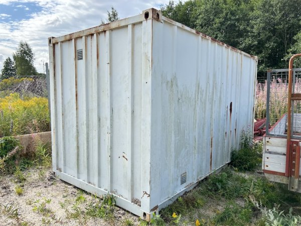 Miljöcontainer  15 fot isolerad med indragen el