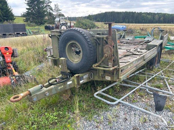 Bogserbåtskärra Militär / 8031 MT