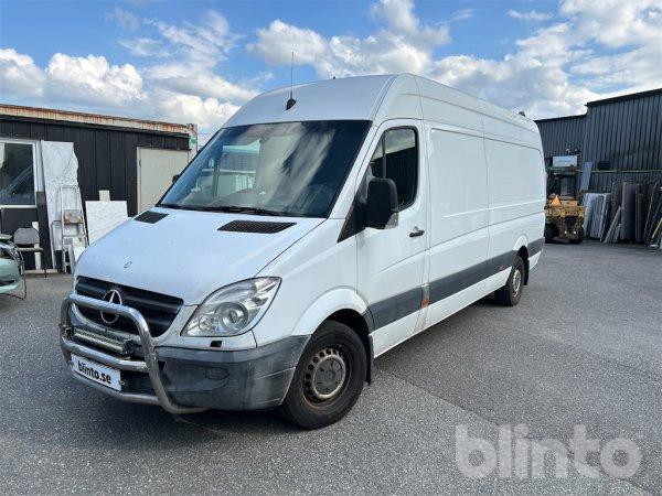 Lätt lastbil Mercedes-Benz Sprinter 3,5-T 318 CDI på auktion i Gunnilse hos Blinto