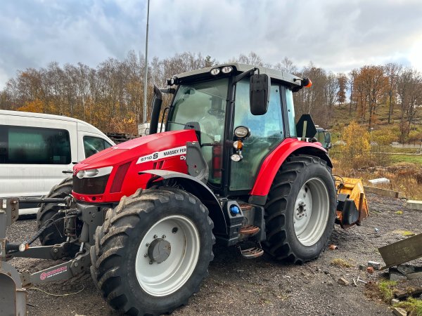 Traktor MASSEY FERGUSON 5710 S DYNA 4