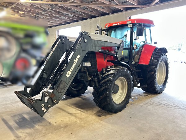 Traktor CASE IH CVX150 4WD