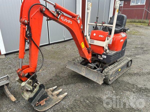 Kubota U10-3 med transportkärra