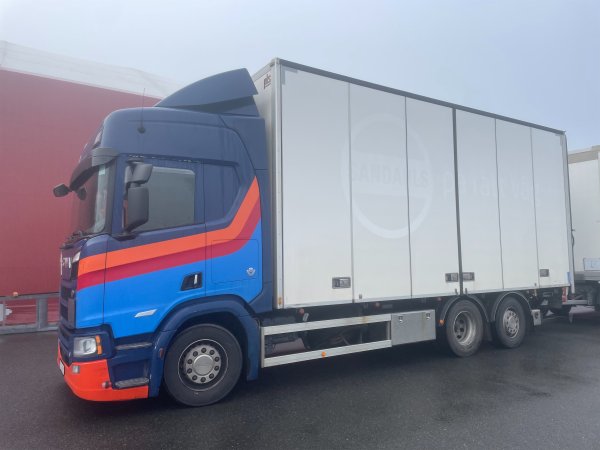 Skåplastbil V8 SCANIA R520B6X2*4NB Nextgen