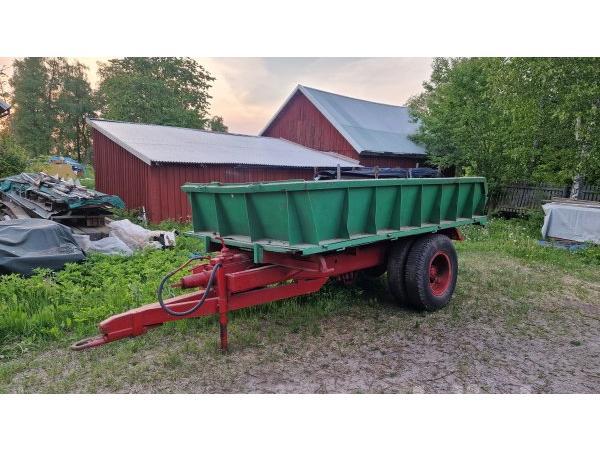 Tippkärra Köping - Volvo kärra med extra lämmar