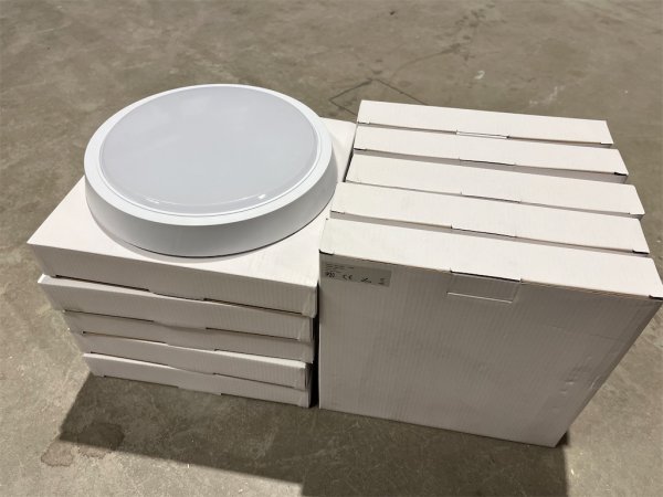 LED Plafond 20st Lumine LED LC153 på auktion i Karlstad hos Blinto