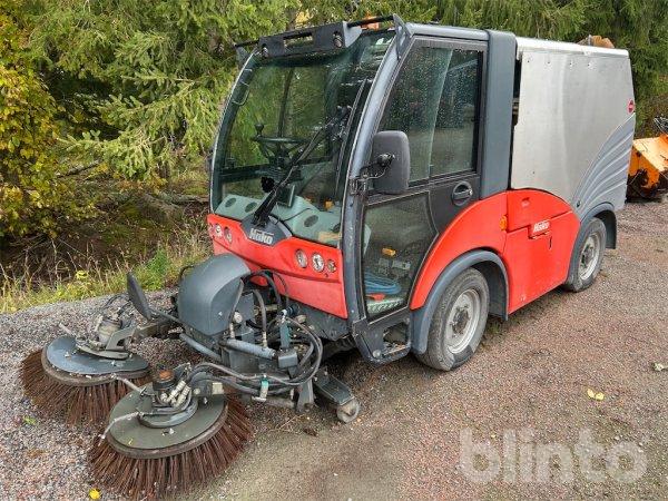 Sopmaskin Hako Citymaster 2000 på auktion i Sala hos Blinto